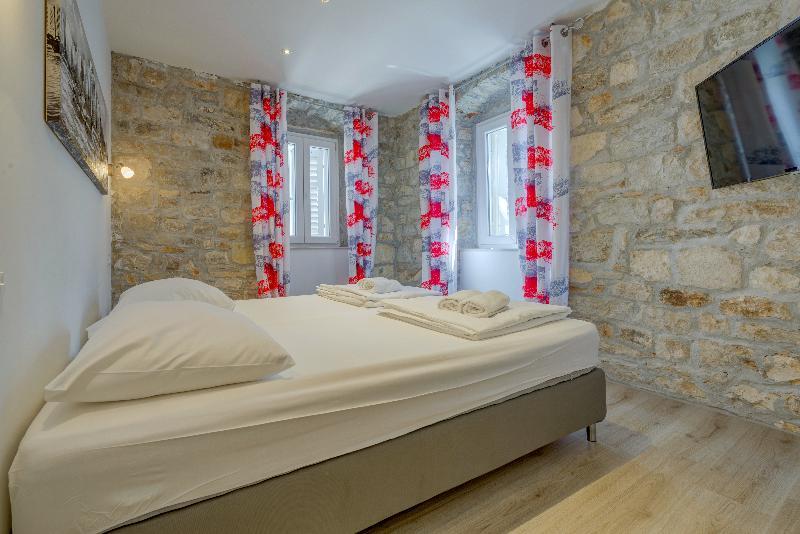 Temple Luxury Apartments & Rooms Σπλιτ Εξωτερικό φωτογραφία